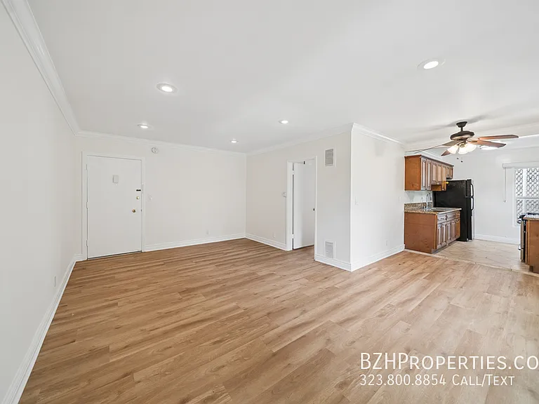 1215 N Hayworth Ave #203A — Photo 1