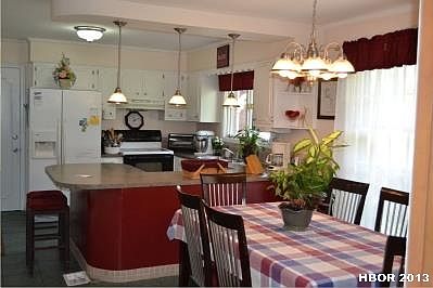 4th image of 1644 Queenswood Dr