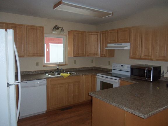 4th image of 1374 Becky St