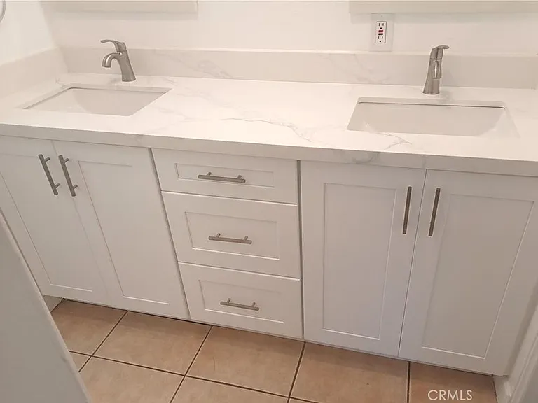 11820 Gloxinia Ave — Photo 20