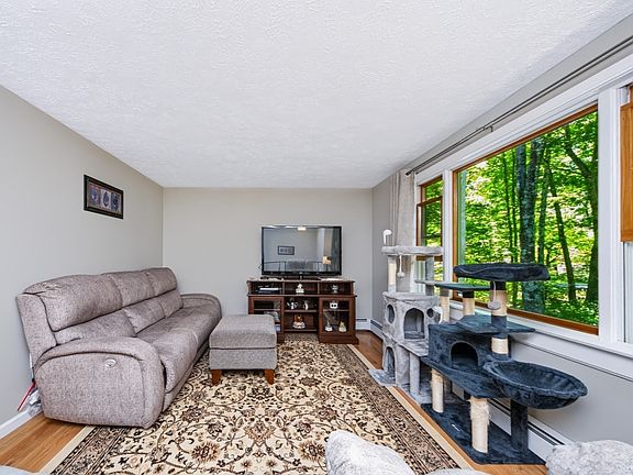 4th image of 45 Pleasantdale Rd