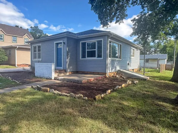 215 W Yauger St, Lincoln, KS 67455