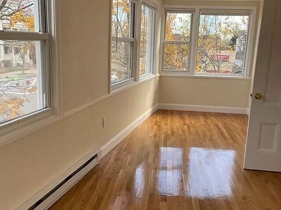2574 Massachusetts Ave. Cambridge (East Cambridge) Unit Ph