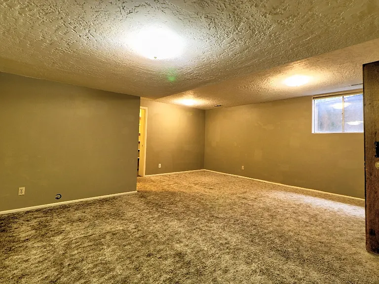 2734 N Edgewood Dr — Photo 14