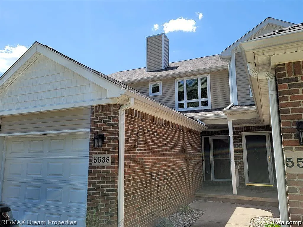 5538 Woodruff Shore Dr photo 1