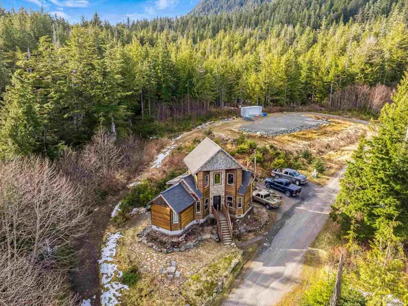 6385 Mayo Ln, Ketchikan, AK 99901