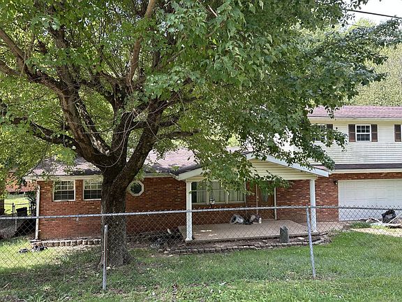 3rd image of 405 Crestview Dr