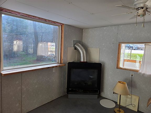 5th image of 1498 Main St #15