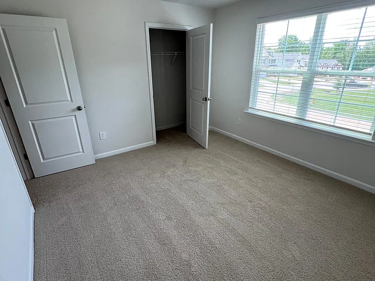 7014 Saddlebred Dr — Photo 31