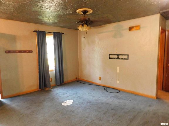 5th image of 306 18th Avenue Ct W
