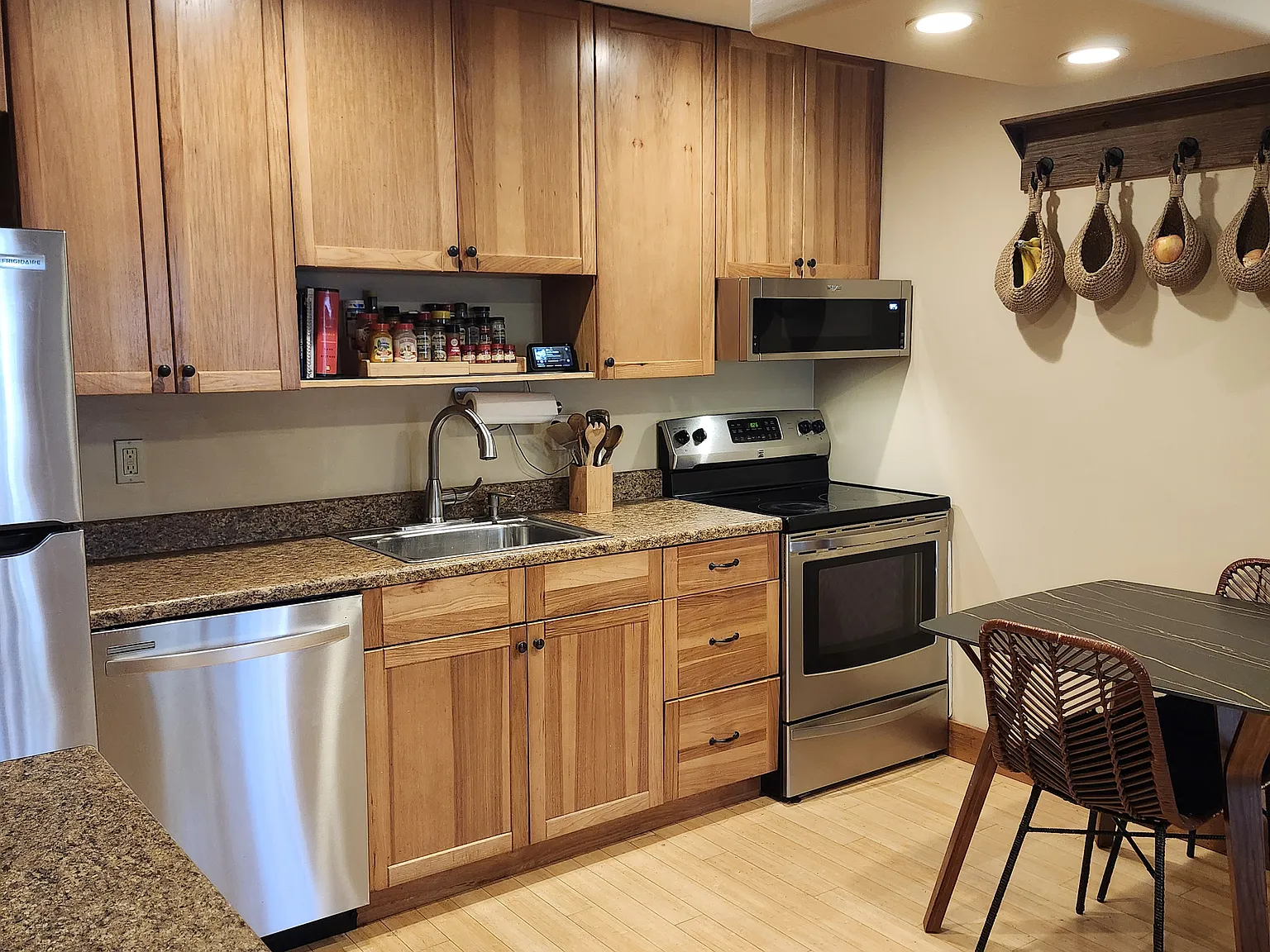 1 bed, 565 sqft, $2,250 — Photo 4