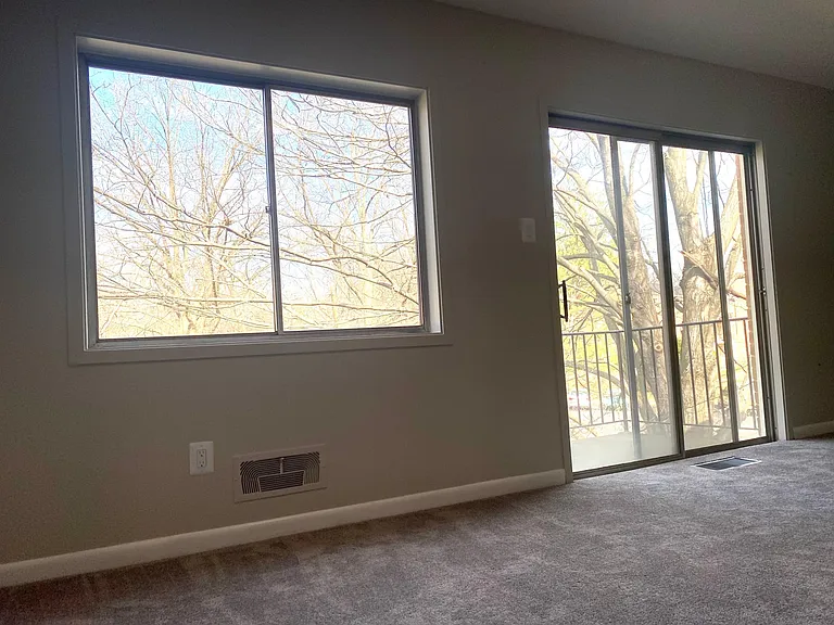 10625 Montrose Ave #201 — Photo 15