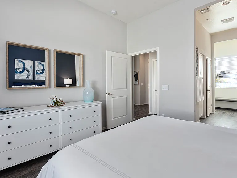 The Logan at Ellsworth — Photo 19