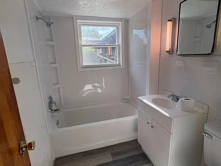 623 Clifton Dr #B — Photo 7
