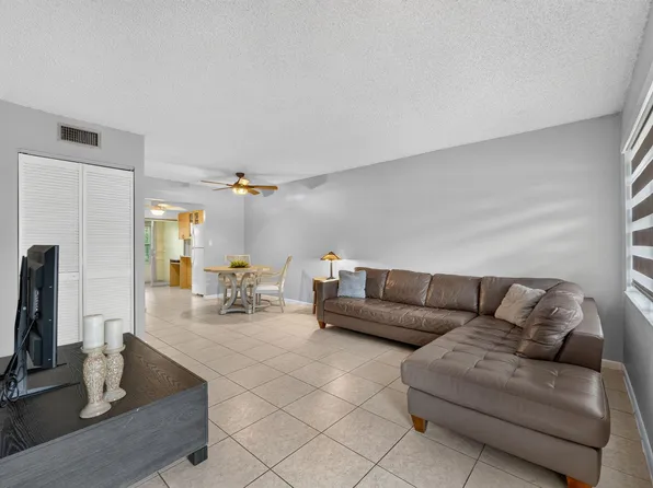 251 NW 76th Avenue #105, Margate, FL 33063