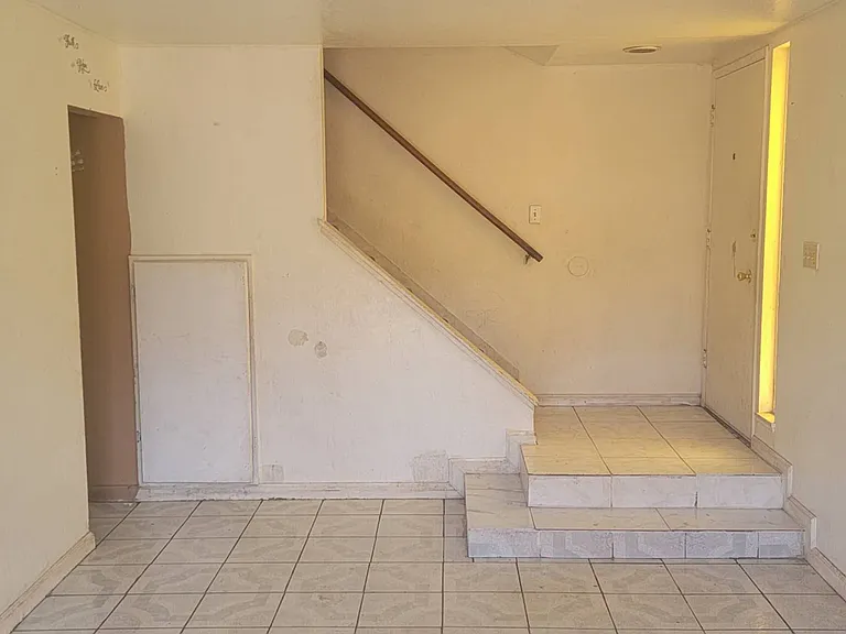 915 Acosta Plz #12 — Photo 5