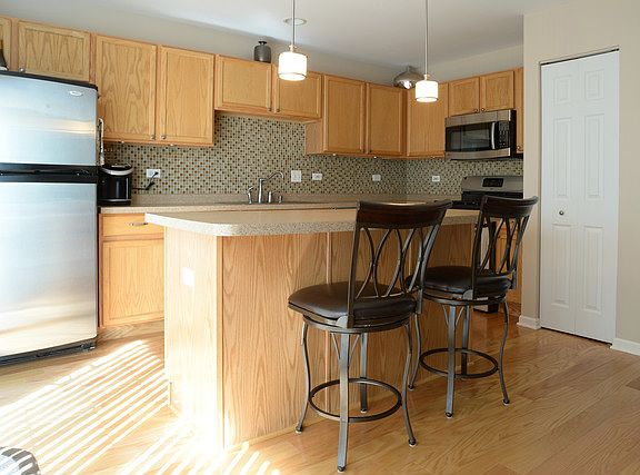 3rd image of 7208 Flagg Creek Dr