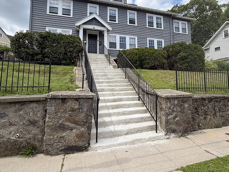 51 Leamington Rd #1 — Photo 9