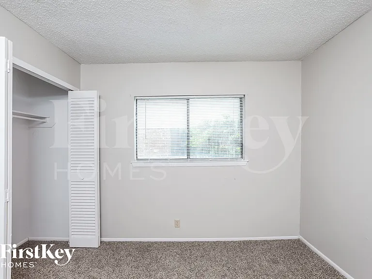 7527 Lincoln Village Dr — Photo 14