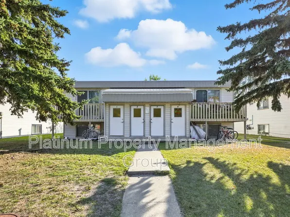 4809 52nd St Unit 3, Olds, AB T4H 1G2