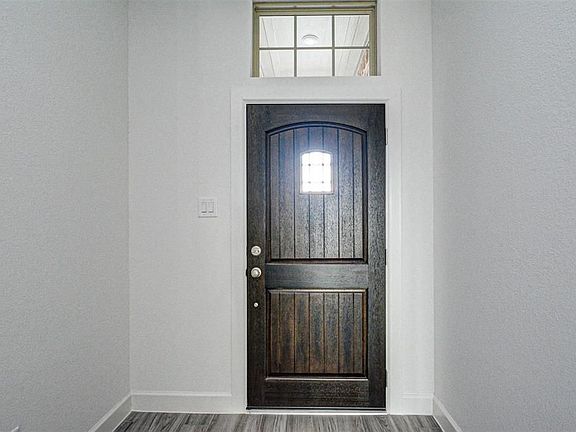 3rd image of 9311 Mont Ellie Ln