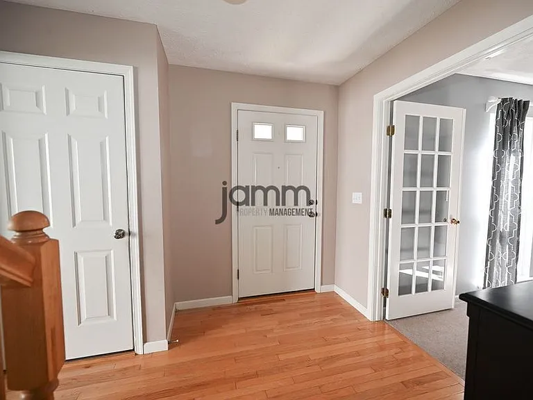 8728 Breckenridge Oval — Photo 9