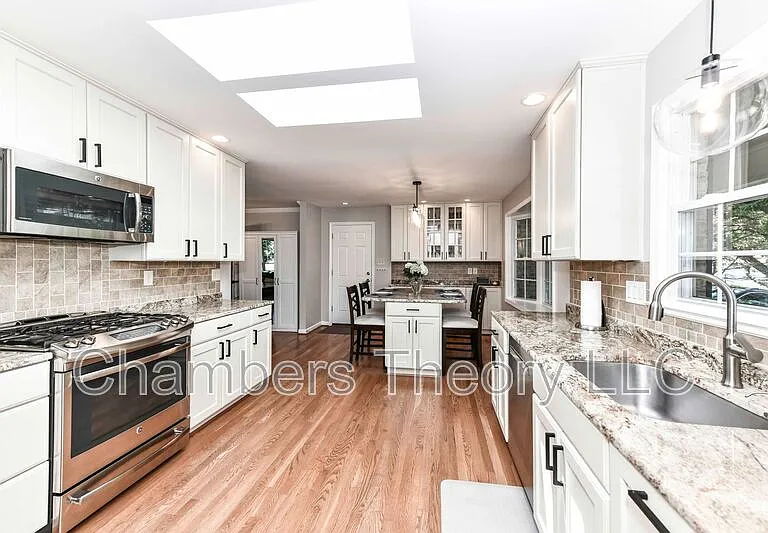 1427 Claves Ct — Photo 6