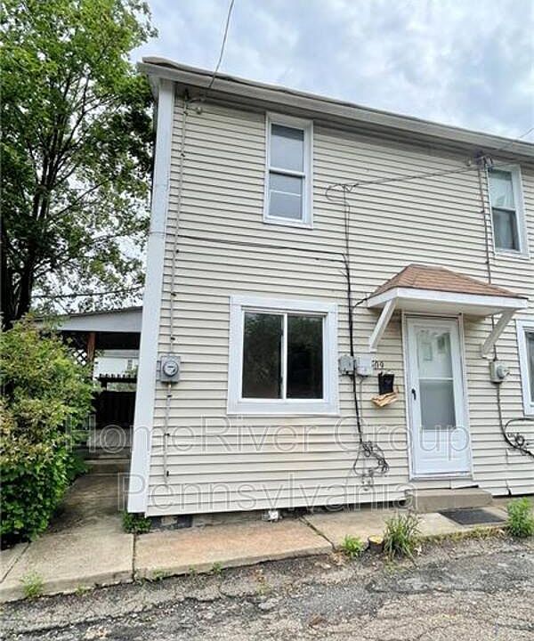 1st image of 509 Spear Way