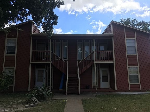 3rd image of 2411 Bandera Dr #2411 E