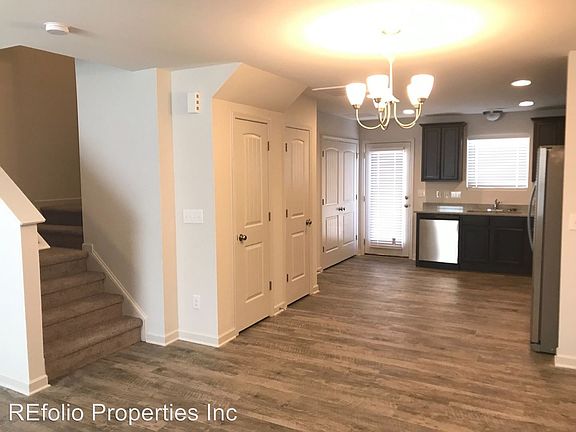 3rd image of 3330 Ivey Wood Ln