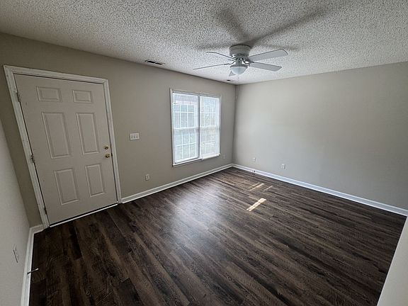 4th image of 2910 Faversham Pl