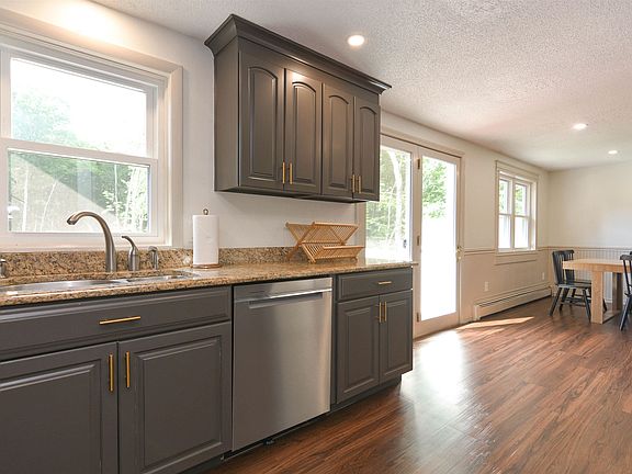 5th image of 49 Academy Avenue