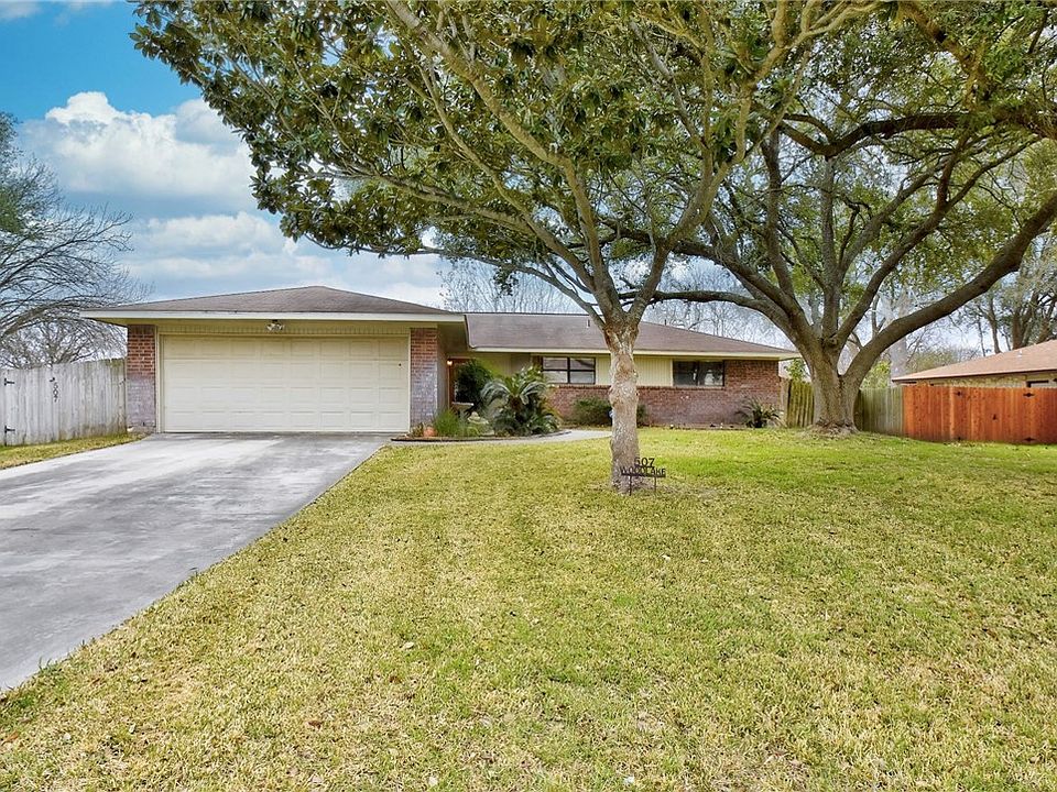 1st image of 507 Woodlake Dr