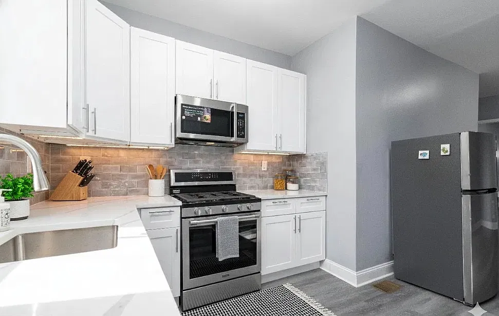 3 bed, 1188 sqft, $1,342 — Photo 2