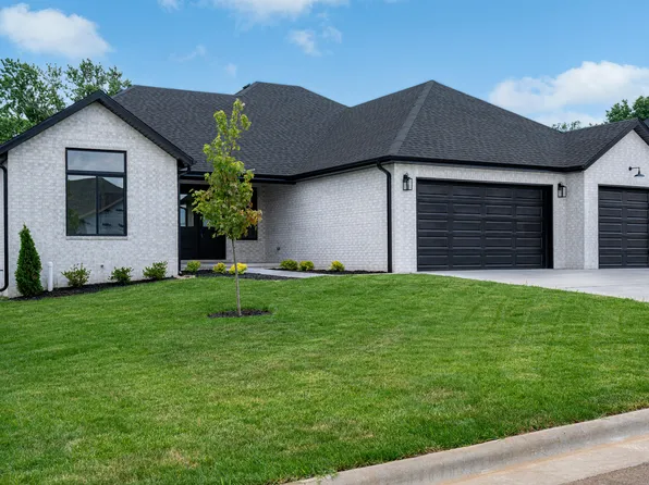 3800 W Broadmoor Street, Springfield, MO 65807