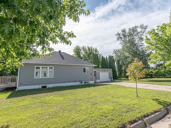 2nd image of 457 2nd St SW