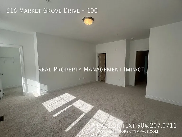 616 Market Grove Dr #100 — Photo 32
