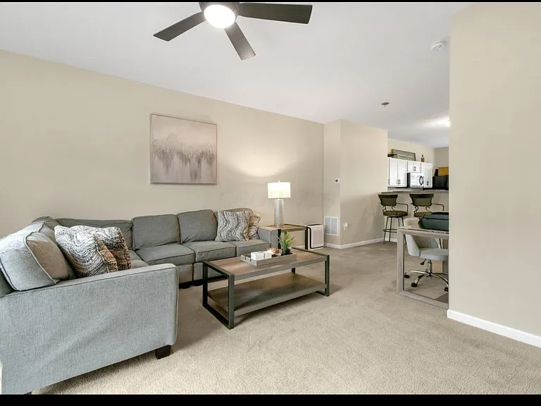 389 Laurel Creek St — Photo 8