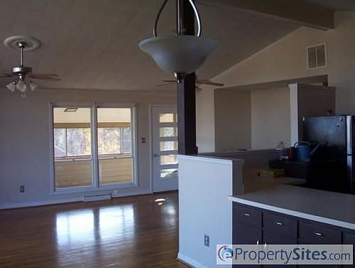 2nd image of 4528 Wyndale Ave