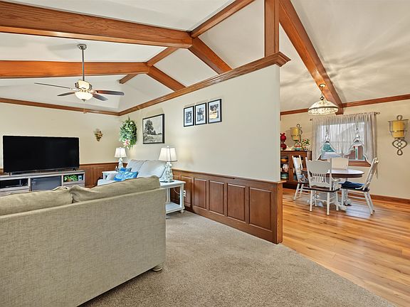5th image of 116 Sunset Ln