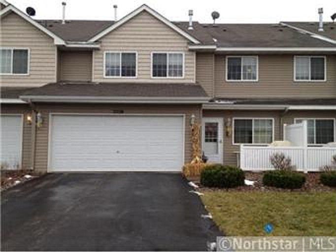 1st image of 2558 Yellowstone Dr