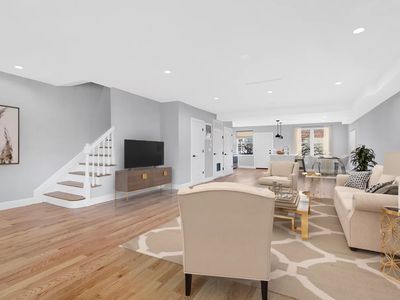 1063 Burke Ave, Bronx, NY, 10469