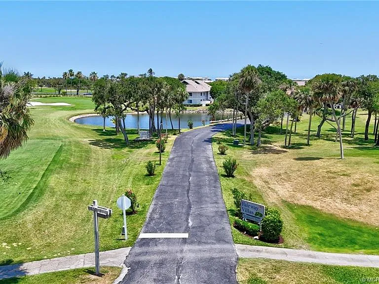 324 NE Golfview Cir #324 — Photo 44