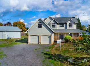 380 SW 7th St, Dundee, OR 97115