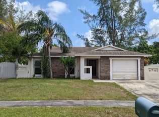6367 S Saxon Blvd, West Palm Beach, FL 33417