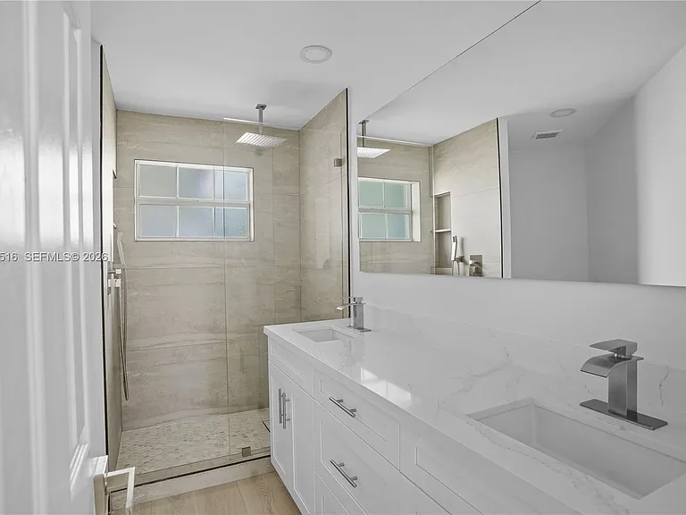 9354 Arborwood Cir — Photo 12