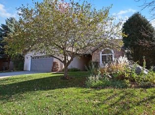 1004 Oak Pond Dr, Sartell, MN 56377