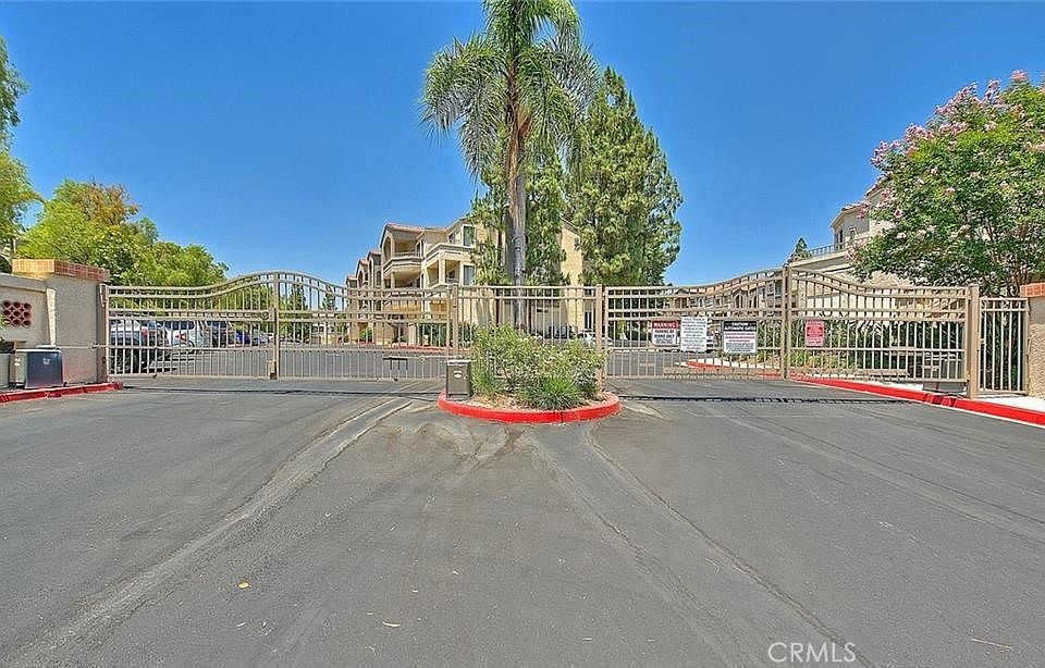 1st image of 1020 Vista Del Cerro Dr Unit 305