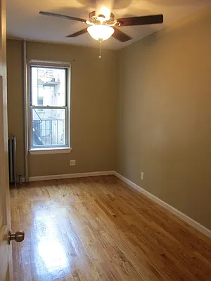 Rented by Realty 2000 Corp | media 18