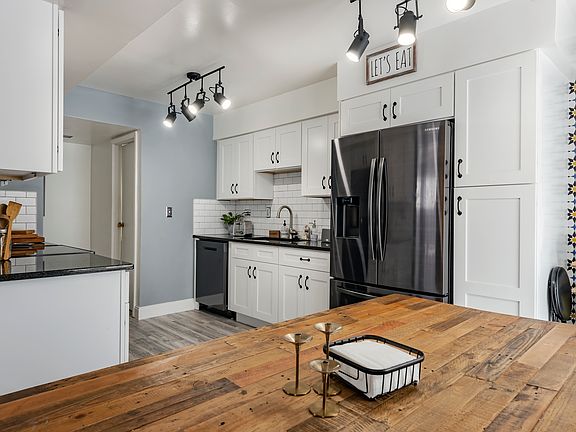 5th image of 2232 Andover Ct #2232